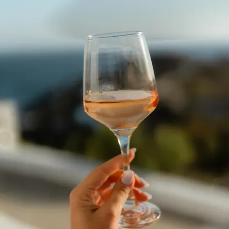 Pnoe- Overlooking The Aegean Sea * إيوس خورا